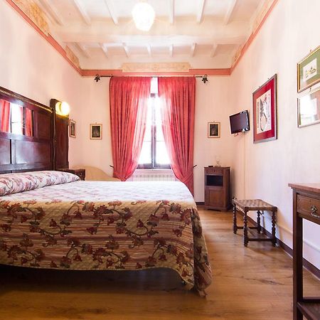 Palazzina Cesira Bed & Breakfast มอนตาลชิโน ภายนอก รูปภาพ