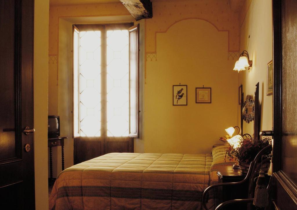 Palazzina Cesira Bed & Breakfast มอนตาลชิโน ภายนอก รูปภาพ