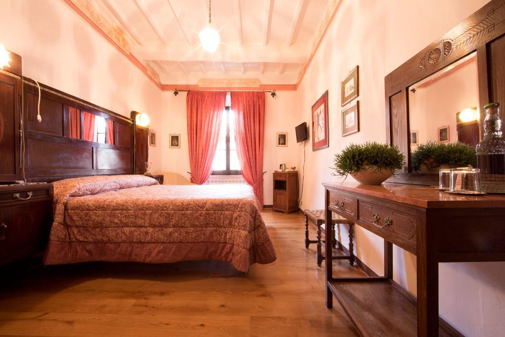 Palazzina Cesira Bed & Breakfast มอนตาลชิโน ภายนอก รูปภาพ